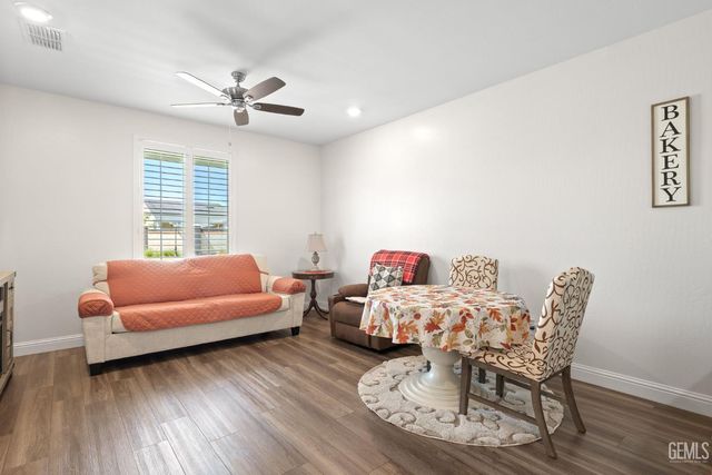 9501 Eagle Creek Drive, Shafter, CA 93263