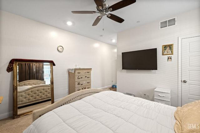 9501 Eagle Creek Drive, Shafter, CA 93263