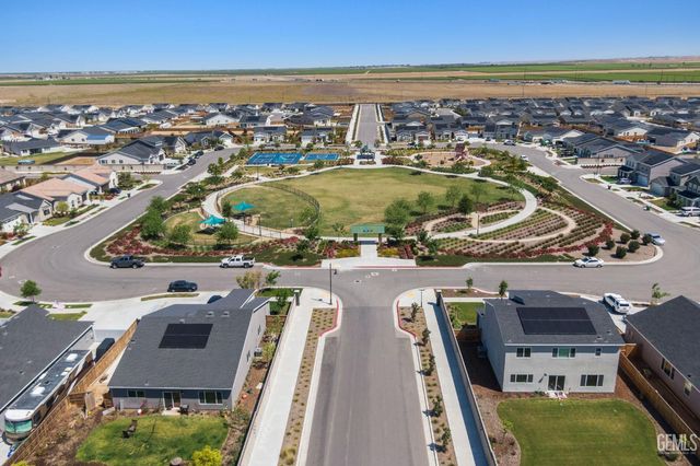 9501 Eagle Creek Drive, Shafter, CA 93263