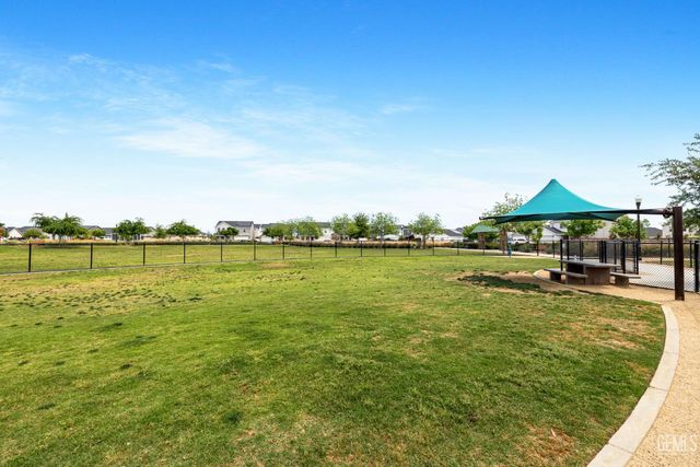 9501 Eagle Creek Drive, Shafter, CA 93263