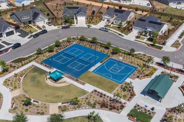 9501 Eagle Creek Drive, Shafter, CA 93263