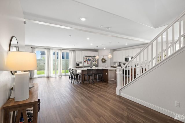 9501 Eagle Creek Drive, Shafter, CA 93263