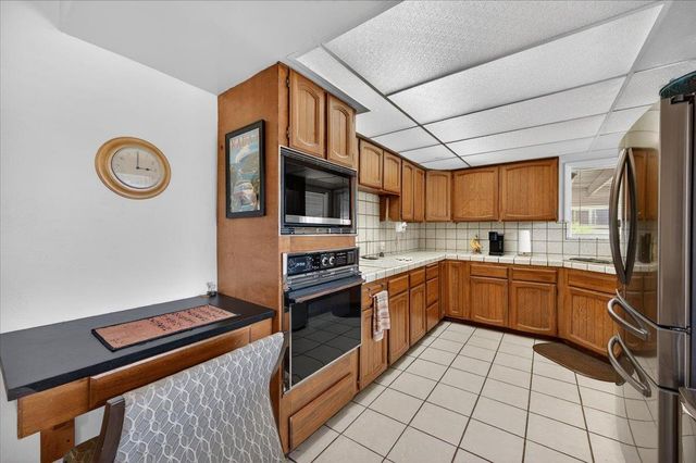 35 E Garland Avenue, Fresno, CA 93704