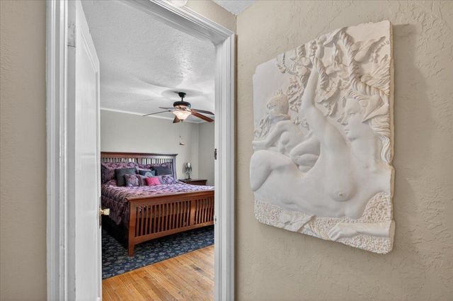 35 E Garland Avenue, Fresno, CA 93704