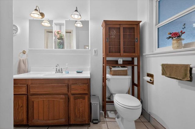 35 E Garland Avenue, Fresno, CA 93704