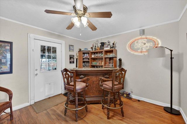 35 E Garland Avenue, Fresno, CA 93704