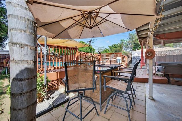 35 E Garland Avenue, Fresno, CA 93704