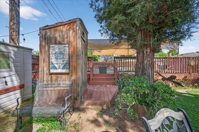 35 E Garland Avenue, Fresno, CA 93704