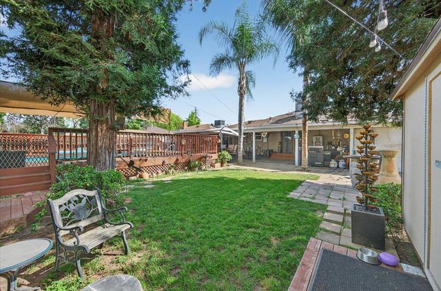 35 E Garland Avenue, Fresno, CA 93704