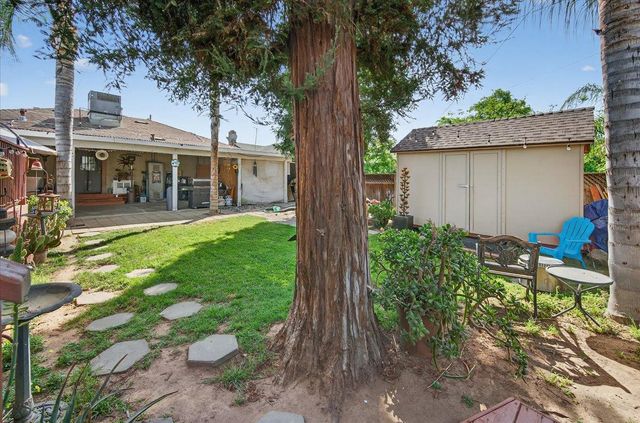 35 E Garland Avenue, Fresno, CA 93704