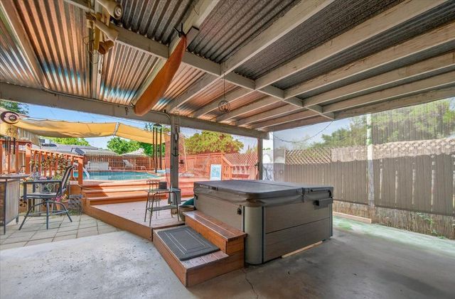 35 E Garland Avenue, Fresno, CA 93704