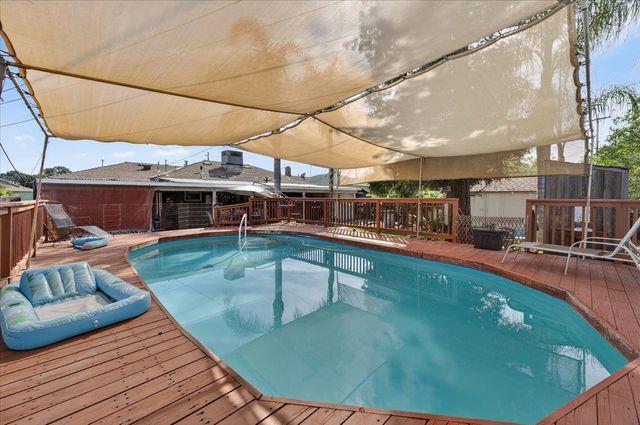 35 E Garland Avenue, Fresno, CA 93704