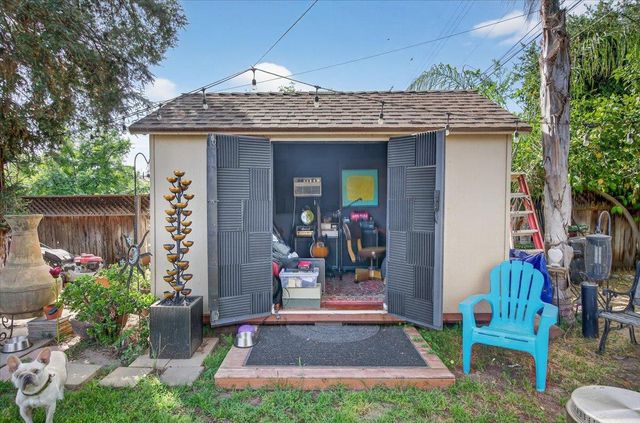 35 E Garland Avenue, Fresno, CA 93704