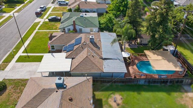 35 E Garland Avenue, Fresno, CA 93704