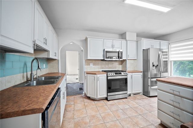 405 Routh St, Monroeville, PA 15146