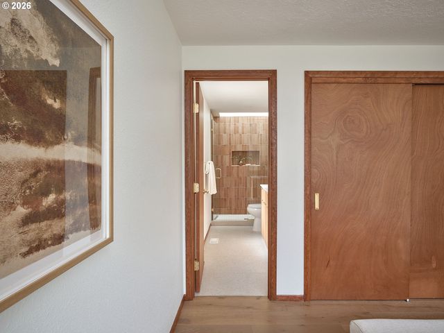 15565 Sw BRISTOL Ln, Beaverton, OR 97007