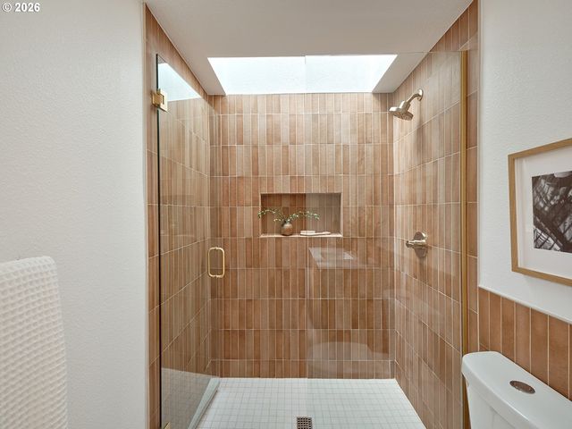 15565 Sw BRISTOL Ln, Beaverton, OR 97007