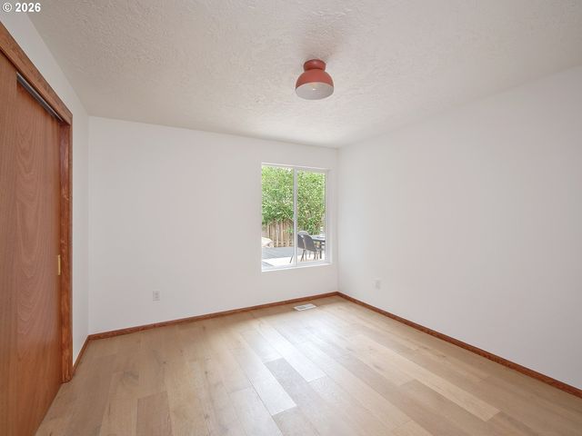 15565 Sw BRISTOL Ln, Beaverton, OR 97007