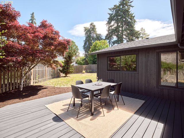 15565 Sw BRISTOL Ln, Beaverton, OR 97007