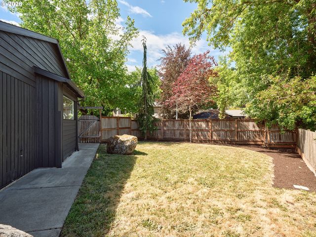 15565 Sw BRISTOL Ln, Beaverton, OR 97007