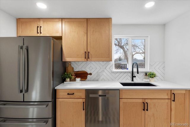 8000 W Louisiana Avenue, Lakewood, CO 80232