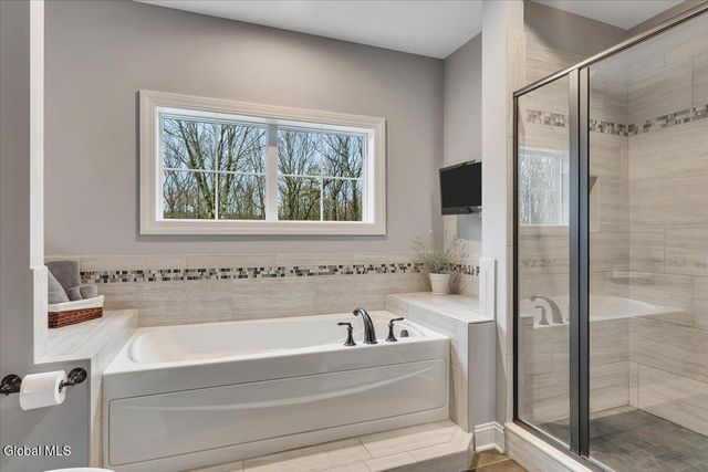 32 River Rock Drive, Milton, NY 12863