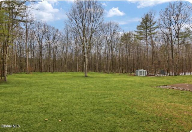 32 River Rock Drive, Milton, NY 12863