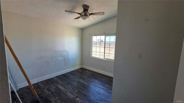 6833 South, Phelan, CA 92371