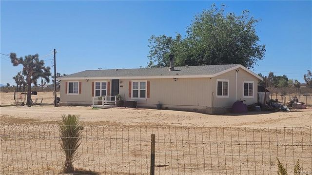 6833 South, Phelan, CA 92371