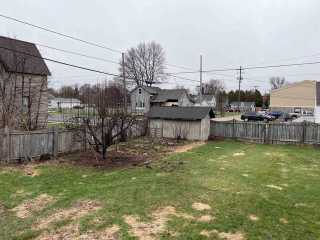 1009 PIERCE AVENUE, Marinette, WI 54143