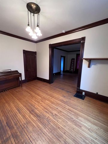 1009 PIERCE AVENUE, Marinette, WI 54143