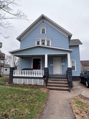 1009 PIERCE AVENUE, Marinette, WI 54143