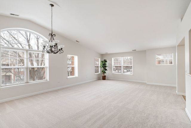 475 S Commons Court, Deerfield, IL 60015