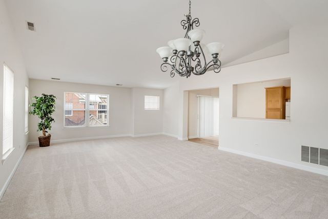 475 S Commons Court, Deerfield, IL 60015