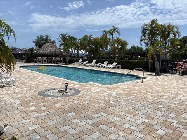 3137 MOORINGS DRIVE S, St Petersburg, FL 33712