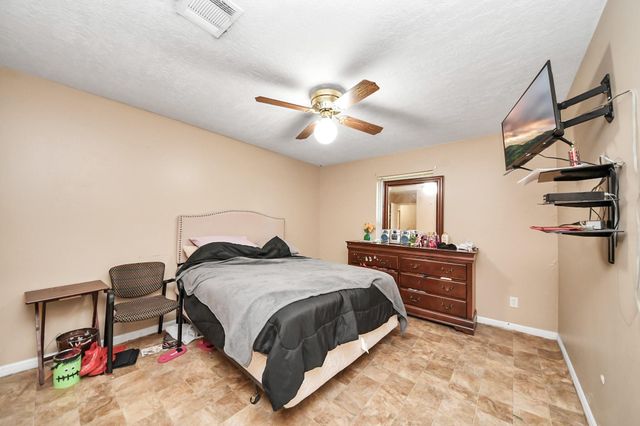 1115 Calderwood Drive, Houston, TX 77073