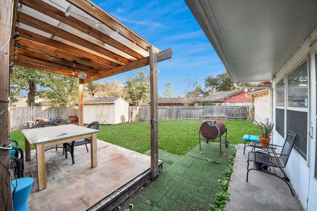 1115 Calderwood Drive, Houston, TX 77073