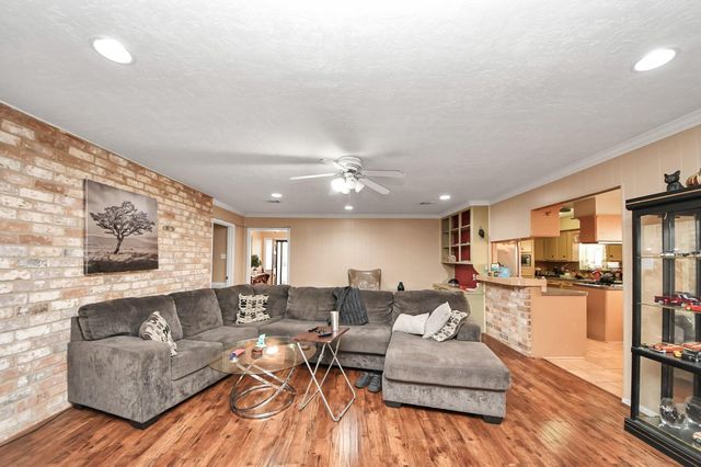 1115 Calderwood Drive, Houston, TX 77073