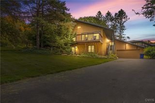 5231 East Foxhill Lane, Camillus, NY 13031
