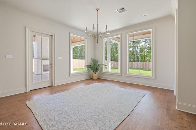 117 Leaning Oak Drive, Lafayette, LA 70508