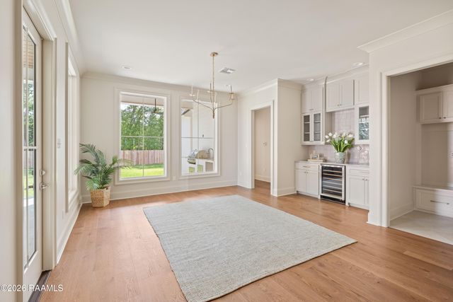 117 Leaning Oak Drive, Lafayette, LA 70508