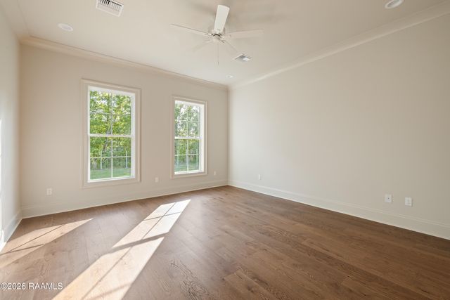 117 Leaning Oak Drive, Lafayette, LA 70508