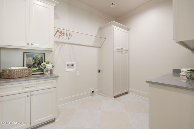 117 Leaning Oak Drive, Lafayette, LA 70508