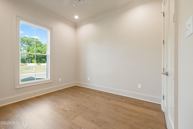 117 Leaning Oak Drive, Lafayette, LA 70508