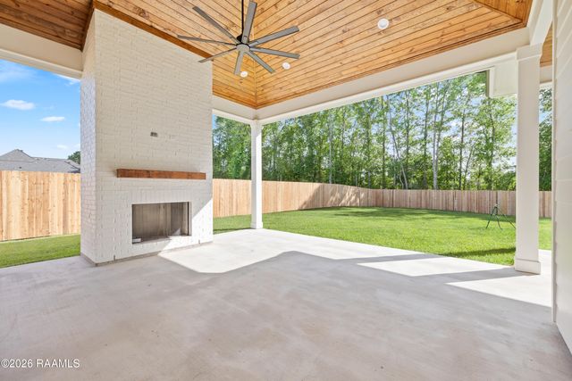 117 Leaning Oak Drive, Lafayette, LA 70508