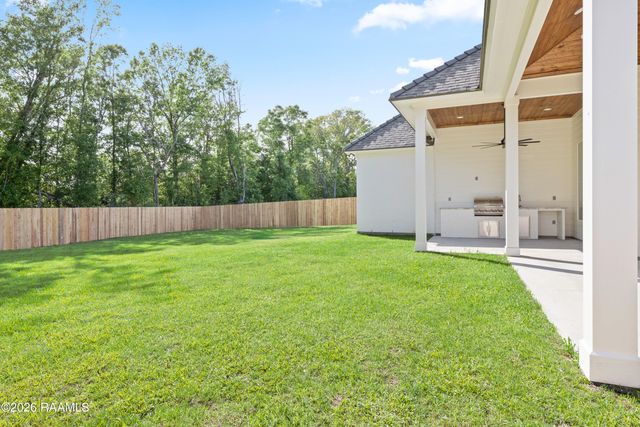 117 Leaning Oak Drive, Lafayette, LA 70508