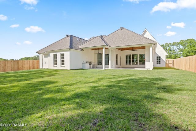 117 Leaning Oak Drive, Lafayette, LA 70508