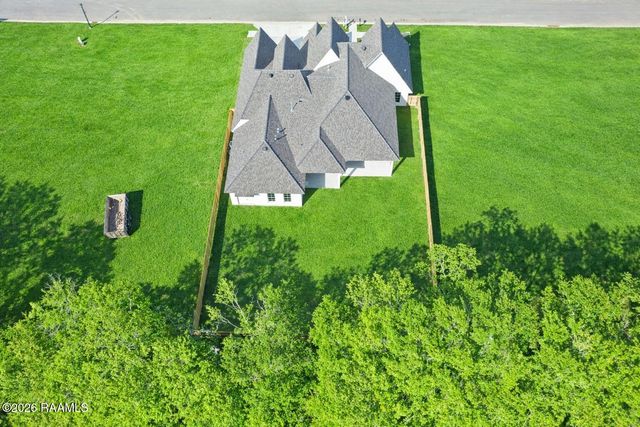 117 Leaning Oak Drive, Lafayette, LA 70508