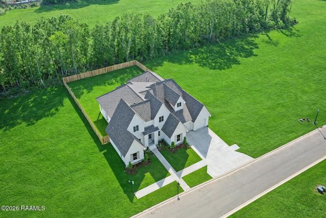 117 Leaning Oak Drive, Lafayette, LA 70508