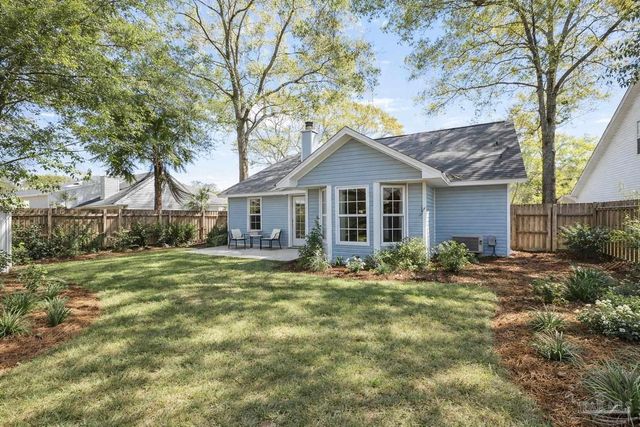 2105 Tucson Ave, Pensacola, FL 32526